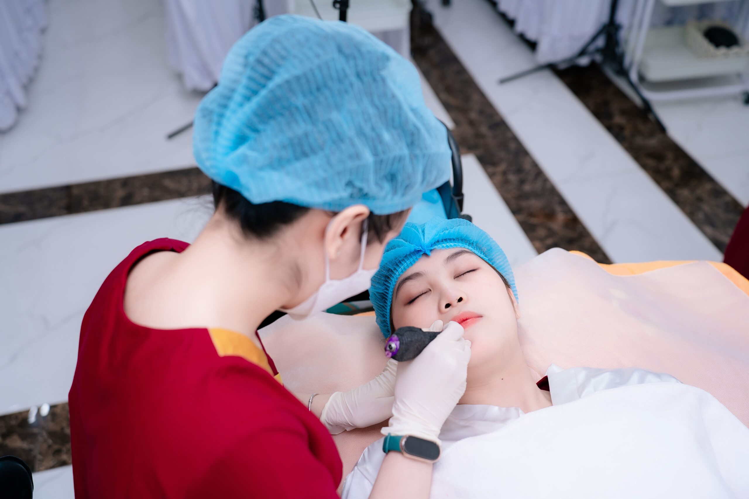 dịch vụ phun môi ở Cần Thơ